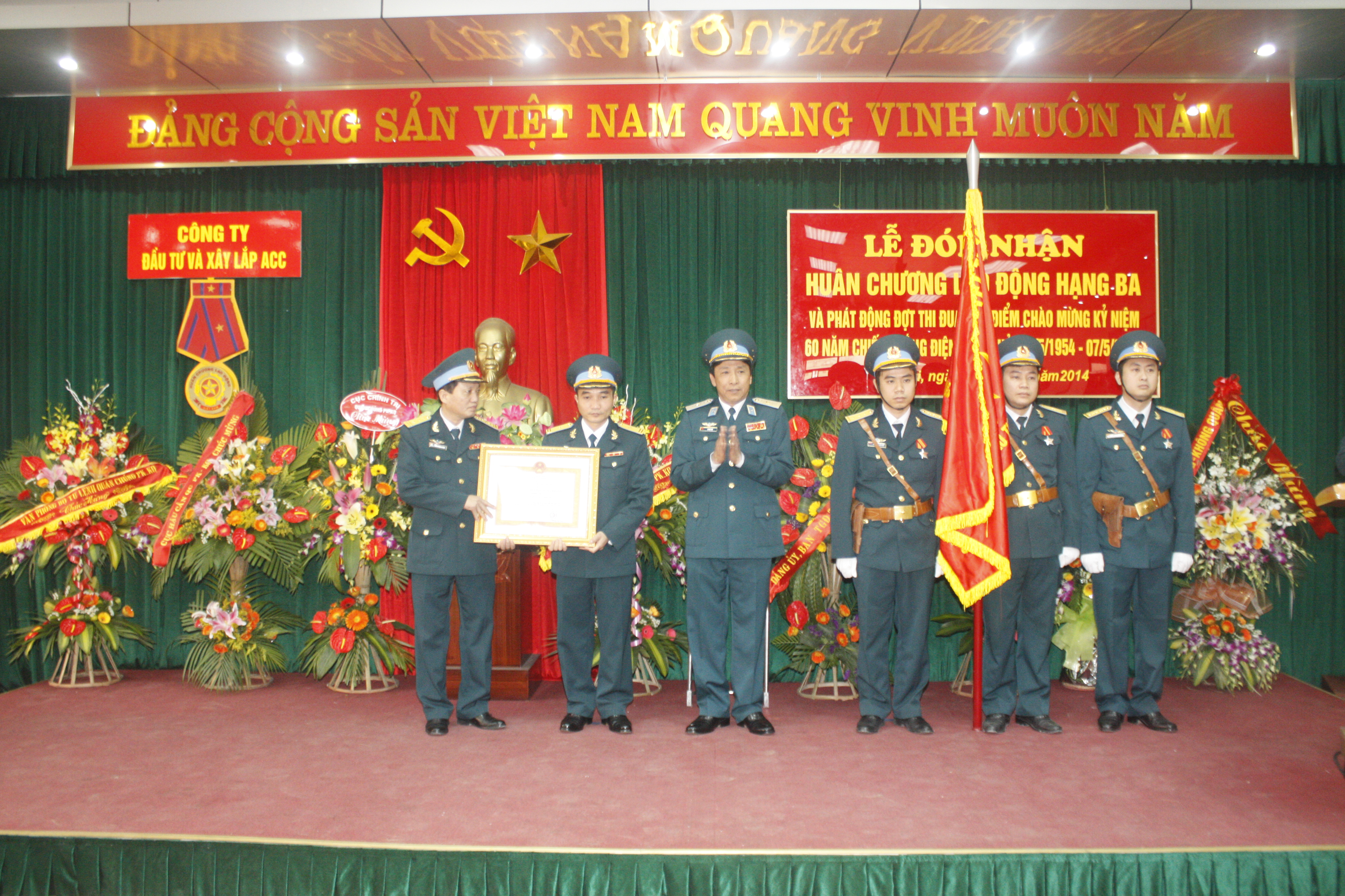  Lễ đón nhận Huân chương Lao động hạng III