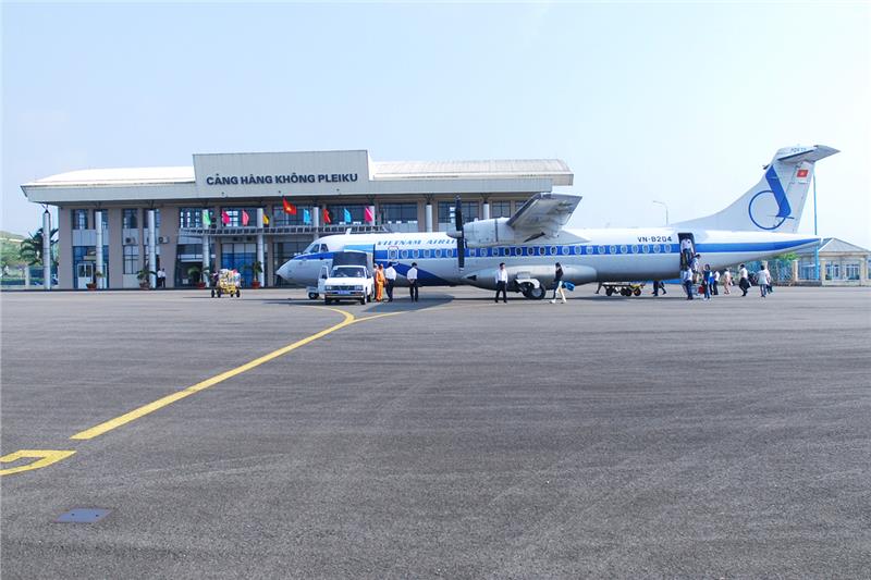  Nhà ga và sân đỗ máy bay CHK Pleiku